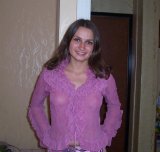 amateur-girl-in-purple-lingerie-posing